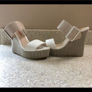 Slide on wedges